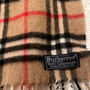 Unisex Burberry scarves